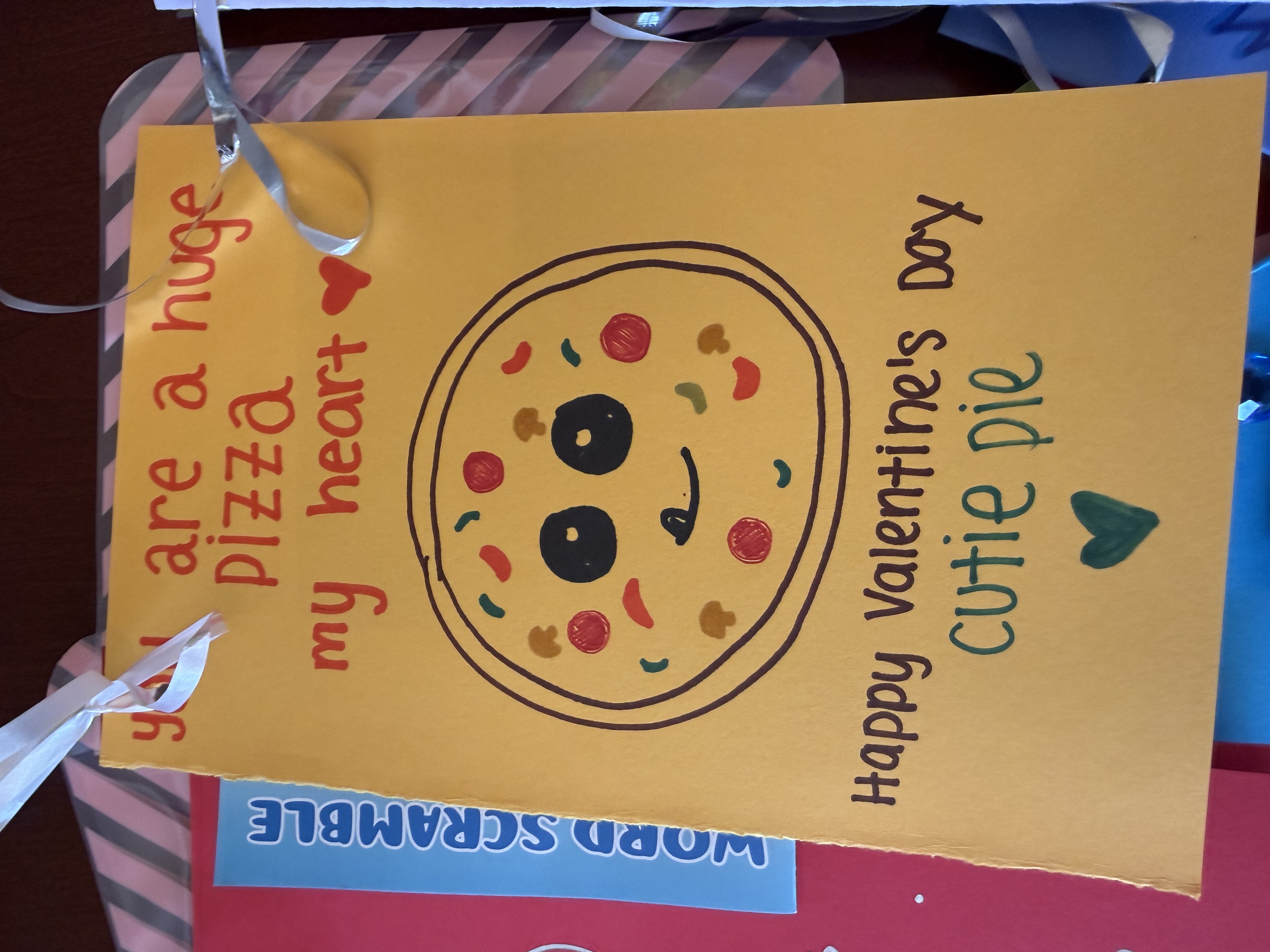 You are a huge pizza my heart Valentine card